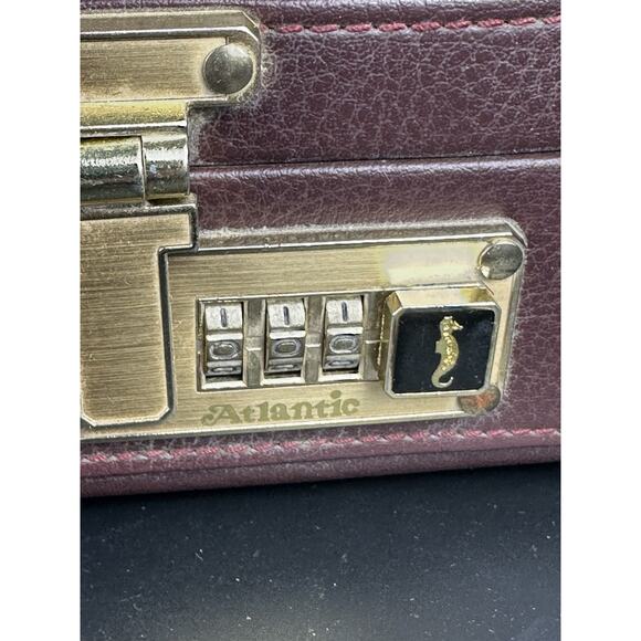 1970s Atlantis Leather Attaché Case Burgundy Suede Interior Executive Briefcase - Picture 6 of 15